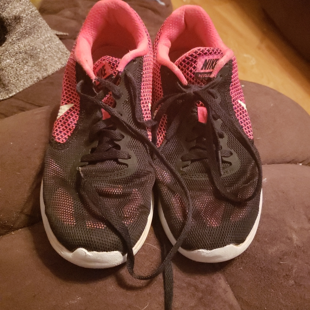 Nike revolution 3 womens tennis shoes